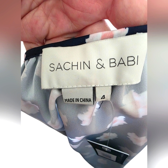 Sachin & Babi Floral Puff Sleeve Blouse Size 4 - Picture 3 of 7